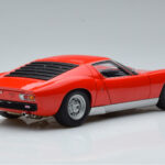 Lamborghini Miura SV Raudonas AUTOart 1:18 - image 3 of 8