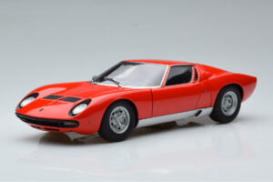 Lamborghini Miura SV Raudonas AUTOart 1:18
