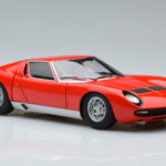 Lamborghini Miura SV Raudonas AUTOart 1:18 - image 6 of 8