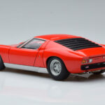 Lamborghini Miura SV Raudonas AUTOart 1:18 - image 7 of 8