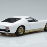 Lamborghini Miura SV Baltas AUTOart 1:18 - image 3 of 8