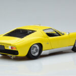 Lamborghini Miura SV Geltonas Kyosho 1:18 - image 3 of 11