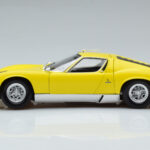 Lamborghini Miura SV Geltonas Kyosho 1:18 - image 5 of 11