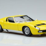 Lamborghini Miura SV Geltonas Kyosho 1:18 - image 6 of 11