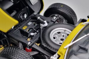 Lamborghini Miura SV Geltonas Kyosho 1:18 08317Y Metalas - nuotrauka 10 iš 11