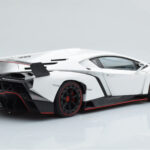 Lamborghini Veneno Baltas AUTOart 1:18 - image 4 of 8