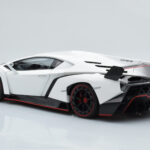 Lamborghini Veneno Baltas AUTOart 1:18 - image 7 of 8