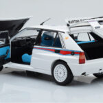 Lancia Delta HF Integrale 6 Baltas Kyosho 1:18 - image 3 of 8
