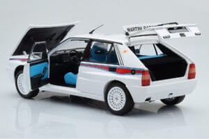 Lancia Delta HF Integrale 6 Baltas Kyosho 1:18 08344E Metalas - nuotrauka 3 iš 8