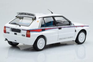 Lancia Delta HF Integrale 6 Baltas Kyosho 1:18 08344E Metalas - nuotrauka 4 iš 8