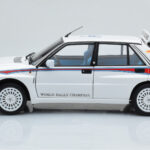 Lancia Delta HF Integrale 6 Baltas Kyosho 1:18 - image 5 of 8