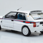 Lancia Delta HF Integrale 6 Baltas Kyosho 1:18 - image 7 of 8