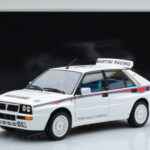 Lancia Delta HF Integrale 6 Baltas Kyosho 1:18 - image 8 of 8