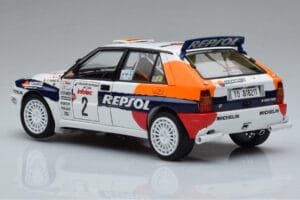 Lancia Delta HF Integrale Evoluzione #2 C. Sainz / L. Moya Tour de Corse 1993 Kyosho 1:18 08348J Metalas - nuotrauka 6 iš 9