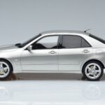 Lexus IS200 XE10 Sidabrinis Otto 1:18 OT991 Derva - image 3 of 6