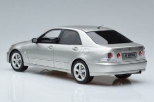 Lexus IS200 XE10 Sidabrinis Otto 1:18 OT991 Derva - nuotrauka 5 iš 6
