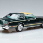 Lincoln Continental Mark V Tamsiai Žalias MCG 1:18 MCG18404 Metalas - image 2 of 6