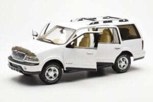 Lincoln Navigator Baltas AUTOart 1:18 72761 Metalas - nuotrauka 2 iš 8