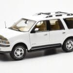 Lincoln Navigator Baltas AUTOart 1:18