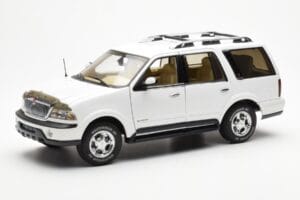 Lincoln Navigator Baltas AUTOart 1:18