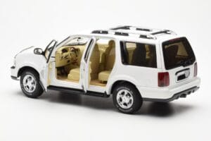 Lincoln Navigator Baltas AUTOart 1:18 72761 Metalas - nuotrauka 5 iš 8