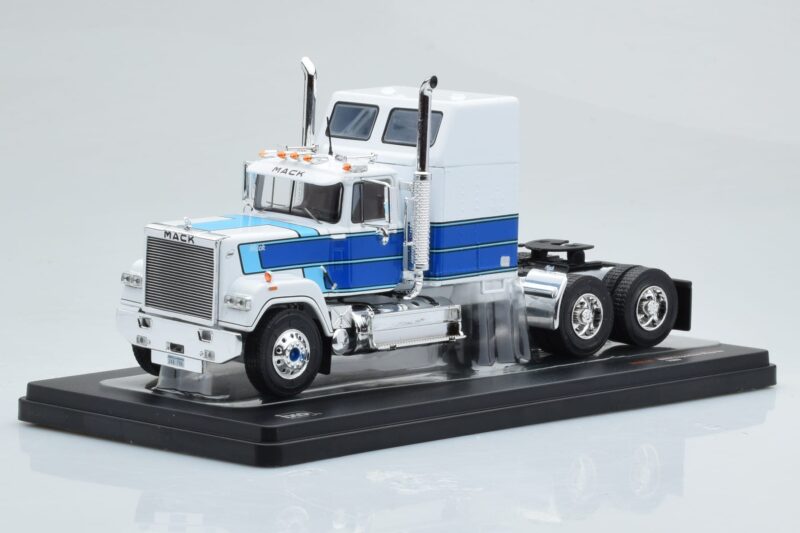 Mack Superliner Magnum Baltas Mėlynas IXO 1:43 TR165 Metalas