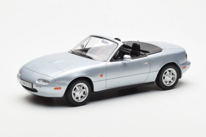 Mazda MX-5 NA Sidabrinė Norev 1:18