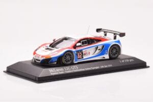 McLaren 12C GT3 #82 Russian Team A. Vasiliev / D. Vasiliauskas / M. Asmer / B. Spengler Spa 24 Hours 2014 Minichamps 1:43 437 - nuotrauka 2 iš 4