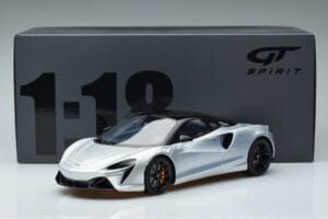 McLaren Artura Sidabrinis GT Spirit 1:18 GT873 Derva - nuotrauka 6 iš 6