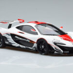 McLaren P1 GTR Blizgiai Balta Su Raudonomis Juostomis AUTOart 1:18 - image 5 of 7