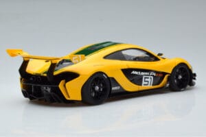 McLaren P1 GTR Geltona Su Žaliomis Juostomis AUTOart 1:18 81544 Kompozitas - nuotrauka 3 iš 7