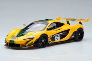 McLaren P1 GTR Geltona Su Žaliomis Juostomis AUTOart 1:18