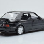 Mercedes 190E W201 2.5-16 Evo I Juodas Otto 1:18 - image 2 of 6