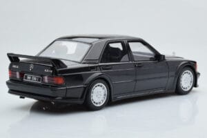 Mercedes 190E W201 2.5-16 Evo I Juodas Otto 1:18 OT151 Derva - nuotrauka 2 iš 6