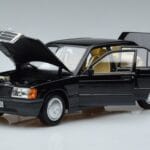 Mercedes 190 E W201 Riboto Tiražo Norev 1:18 183823 Metalas - image 2 of 10