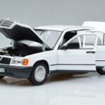 Mercedes 190 E W201 Baltas Norev 1:18 183820 Metalas - image 2 of 7