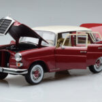 Mercedes 200 W110 Raudonas Norev 1:18 - image 2 of 7
