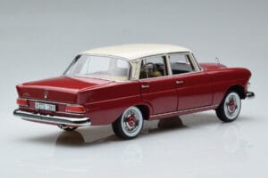 Mercedes 200 W110 Raudonas Norev 1:18 183706 Metalas - nuotrauka 3 iš 7