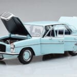 Mercedes 200 W115 Norev 1:18 183777 Metalas - image 2 of 7