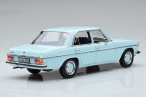Mercedes 200 W115 Norev 1:18 183777 Metalas - nuotrauka 3 iš 7