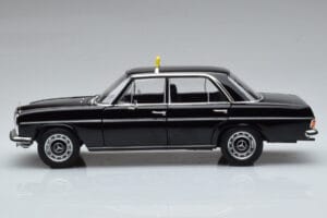 Mercedes 200 W115 Taksi Norev 1:18 183776 Metalas - nuotrauka 4 iš 7