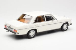 Mercedes 200 W115 Baltas Norev 1:18 183770 Metalas - nuotrauka 3 iš 8
