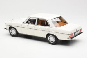 Mercedes 200 W115 Baltas Norev 1:18 183770 Metalas - nuotrauka 7 iš 8