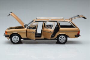 Mercedes 200T S123 AMG Package Smėlinis Norev 1:18 183739 Metalas - nuotrauka 4 iš 9