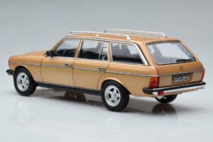 Mercedes 200T S123 AMG Package Smėlinis Norev 1:18 183739 Metalas - nuotrauka 7 iš 9