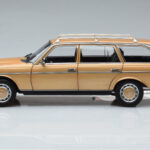 Mercedes 200T S123 Smėlinis Norev 1:18 - image 5 of 9