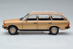 Mercedes 200T S123 Smėlinis Norev 1:18 183738 Metalas - nuotrauka 5 iš 9