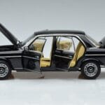 Mercedes 230E W123 Riboto Tiražo Leidimas Norev 1:18 183711 Metalas - image 4 of 8