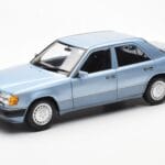 Mercedes 230E W124 Šviesiai Mėlynas Metallic Norev 1:18