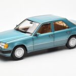 Mercedes 230E W124 Beryl Metallic Pardavėjo Leidimas Norev 1:18